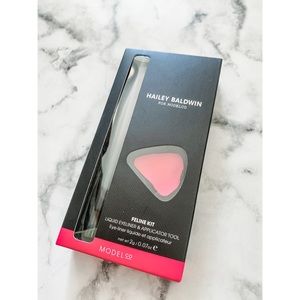 Hailey Baldwin for Modelco Liquid Eyeliner